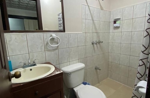 Agonia Bed & Breakfast | Hotel el Tucan Alajuela