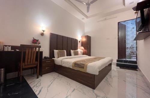 Paltan Bazaar Hotel | Hotel Embassy