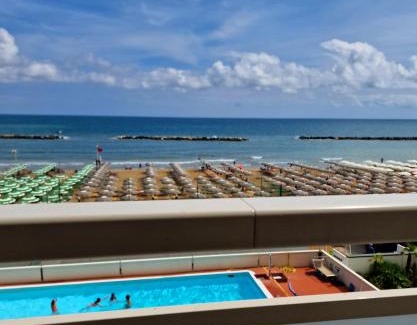 Pesaro Hotel | Hotel Embassy