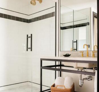 Charleston Historic District Hotel | Hotel Emeline