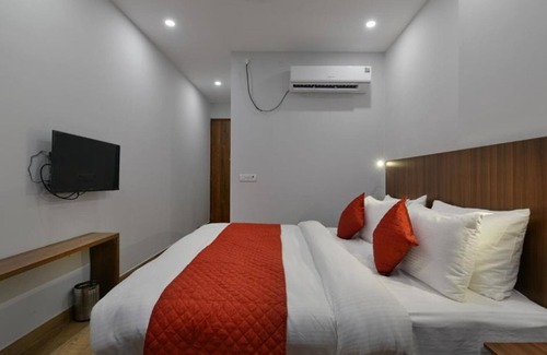 Vasundhara Hotel | Hotel Emporio