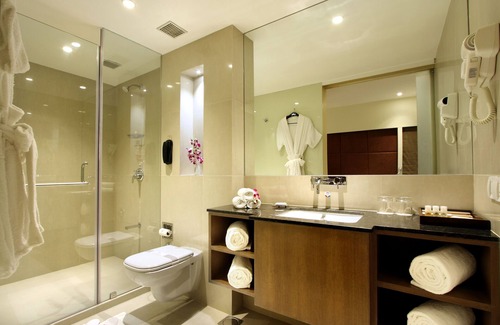 Alkapuri Hotel | Hotel Express Towers