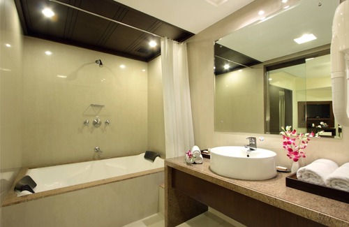 Alkapuri Hotel | Hotel Express Towers
