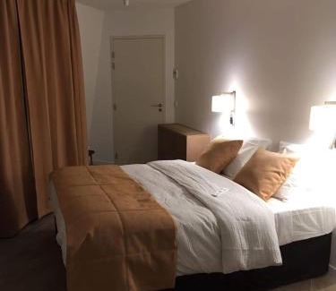 Quartier de la Folie-Mericourt Hotel | Hotel Ferney République