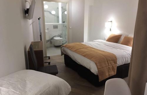 Quartier de la Folie-Mericourt Hotel | Hotel Ferney République