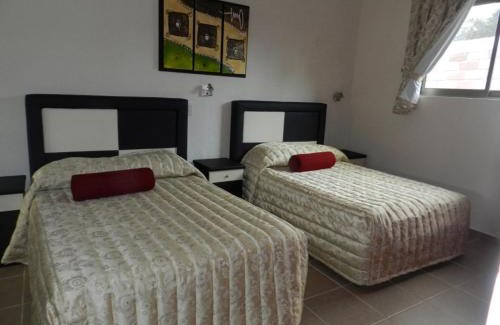 Cerro Colorado Hotel | Hotel Finca los Girasoles