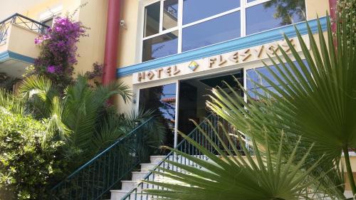 Pefkochori Apartment | Hotel Flesvos
