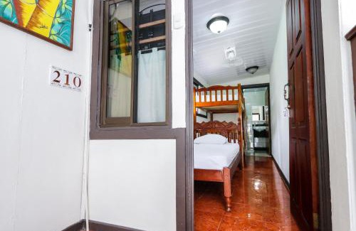 Manuel Antonio Hotel | Hotel Flor Blanca
