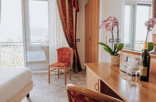 Carciano Hotel | Hotel Flora