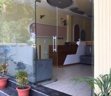 Varanasi Hotel | HOTEL FRIENDs