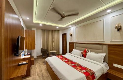 Amritsar Hotel | Hotel G R Residency GOLDEN TEMPLE JUST 2 mins WALKING DISTANCE FROM HOTEL