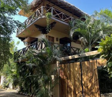 Barra de Colotepec Hotel | Hotel Gallo de Mar