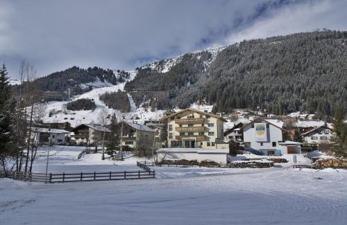 Sankt Anton am Arlberg Hotel | Hotel Garni Europa