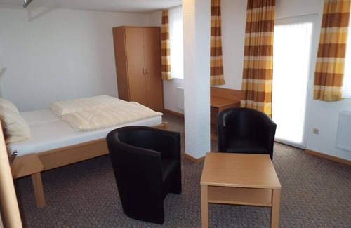 Gewissenruh Bed & Breakfast | Hotel garni Zum Reinhartswald