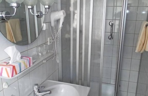 Gewissenruh Bed & Breakfast | Hotel garni Zum Reinhartswald