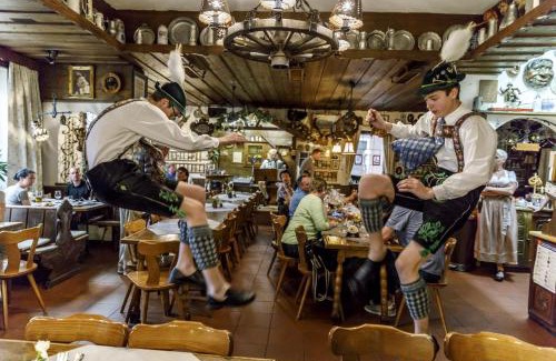 Garmisch-Partenkirchen House | Hotel & Gasthof Fraundorfer