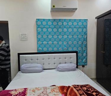 Varanasi House | Hotel Gautam Garden Lawn & Banquet Hall Near Kash Vishwanath Temple - Fully Air Conditioning Hotel