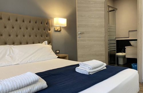 Genoa Historical Centre Hotel | Hotel Genziana