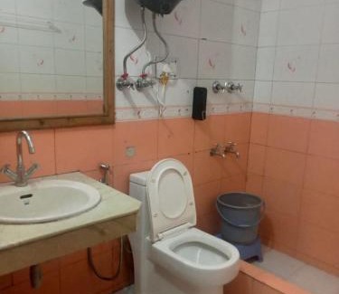 Porvorim Hotel | Hotel Girish Inn