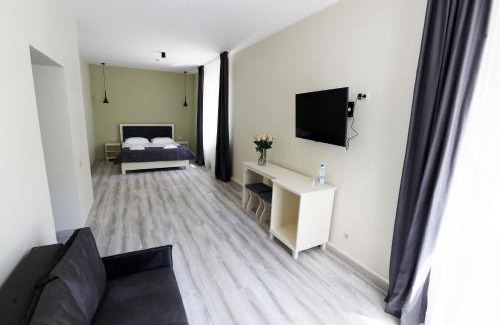 Yavory Hotel | Hotel Golden lemon Готель Золотий лимон