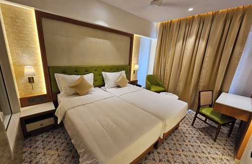 Thane West Hotel | Hotel Golden Nest - Thane