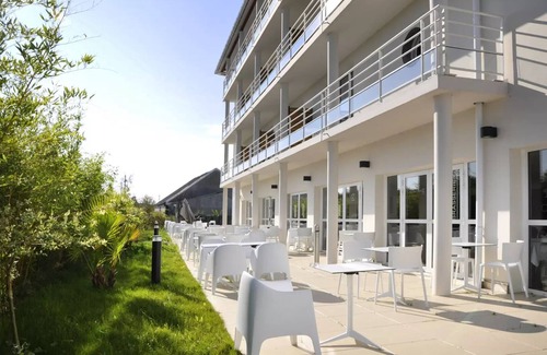 La Baule-Escoublac Apartment | Hotel Golden Tulip La Baule * - Superior Room 2 Persons