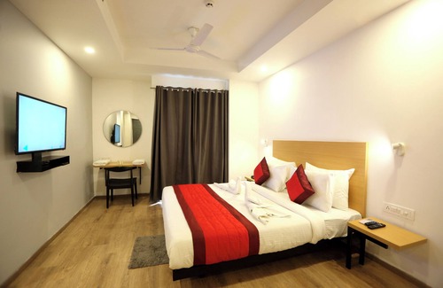 Ghaziabad Hotel | Hotel Golden World