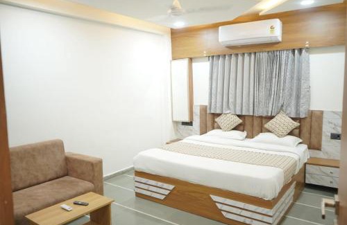 Ahmedabad Hotel | Hotel Govardhan Palace