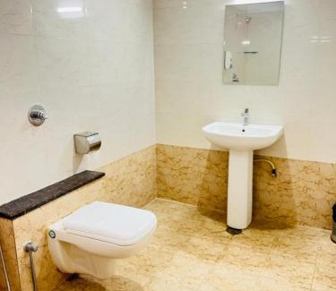 Yeshwanthpur Hotel | Hotel Grand Bee , Yeshwanthpur Junction