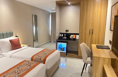 Hyderabad Hotel | Hotel Grand Continent Premier Banjara Hills, Hyderabad