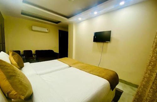 Kalkaji Hotel | Hotel Grand - Govindpuri