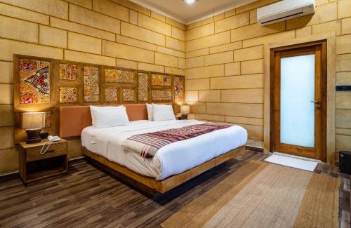 Amar Sagar Pol Hotel | Hotel Grand Khalifa