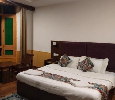 New Manali House | Hotel Green Ocean