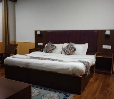 New Manali House | Hotel Green Ocean