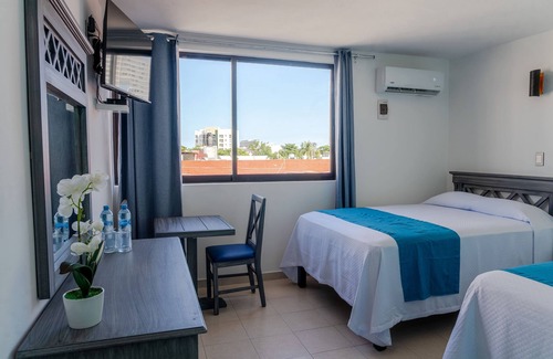 Downtown Cancun Hotel | Hotel Hacienda de Castilla