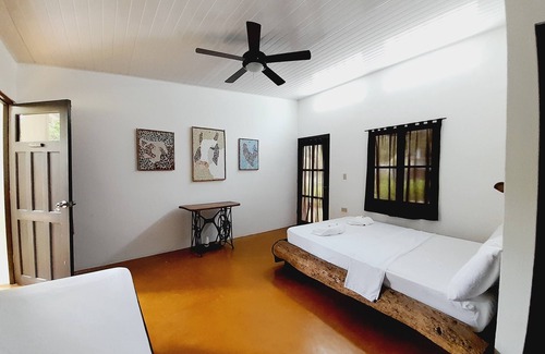 Lagartero Hotel | Hotel Hibiscus Garden/Jardin De Papos