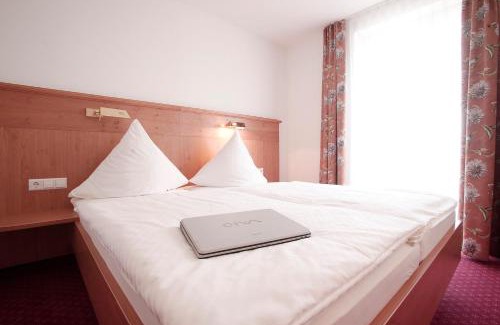 Kork Hotel | Hotel Hirsch