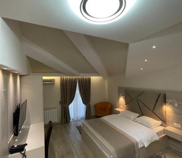 Podgorica Hotel | Hotel Holiday