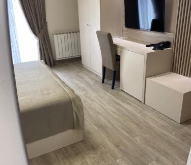 Podgorica Hotel | Hotel Holiday