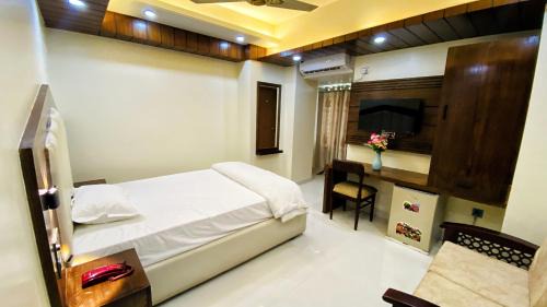 Comilla Hotel | Hotel Holiday Park International Limited Cumilla
