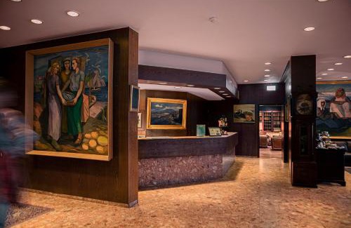 Downtown Hotel | Hotel Holt - The Art Hotel