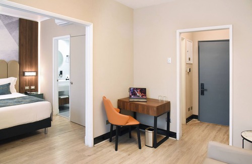 Downtown Santiago Hotel | Hotel HW Express