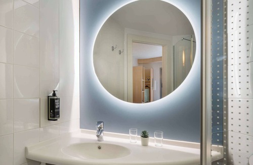 Alcobendas Hotel | Hotel ibis Madrid Alcobendas
