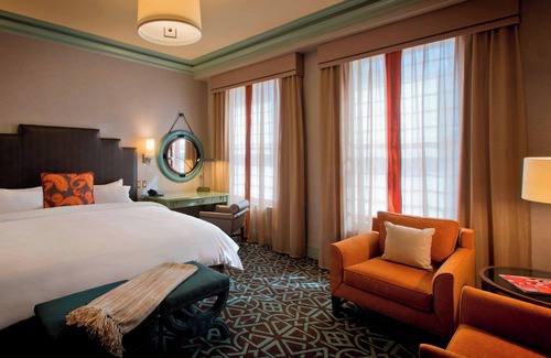 Downtown Houston Hotel | Hotel ICON Autograph Collection by Marriott