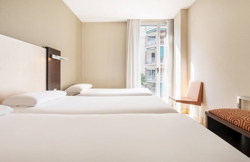 el Fort Pienc Hotel | Hotel ILUNION Auditori