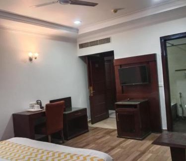 Kalkaji Apartment | Hotel Imp Inn - Nehru Enclave
