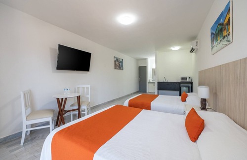 Punta Cancun Hotel | Hotel Imperial Laguna Faranda