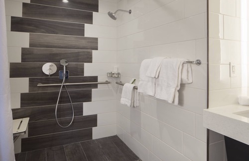 Midtown Hotel | Hotel Indigo Atlanta Midtown by IHG