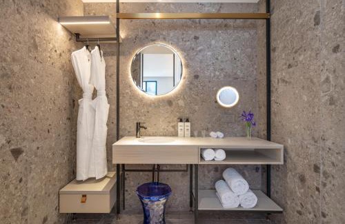 Melbourne Central Business District Hotel | Hotel Indigo Melbourne Little Collins