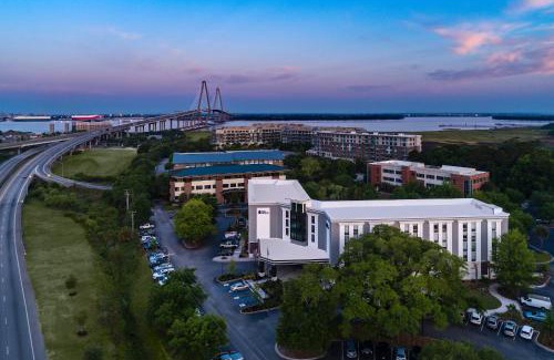 Charleston Hotel | Hotel Indigo Mount Pleasant by IHG